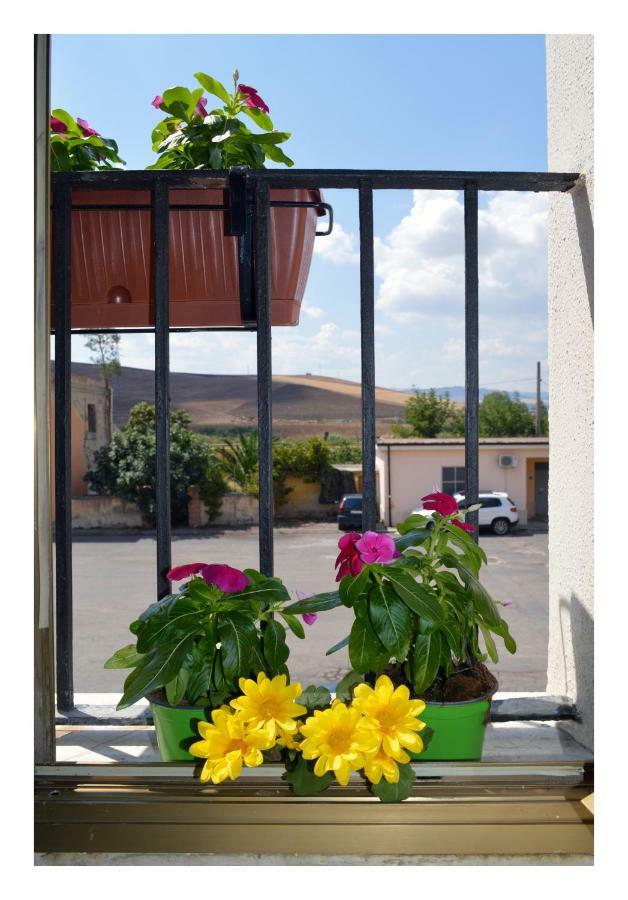 B&B Stazione Dittaino Assoro Esterno foto